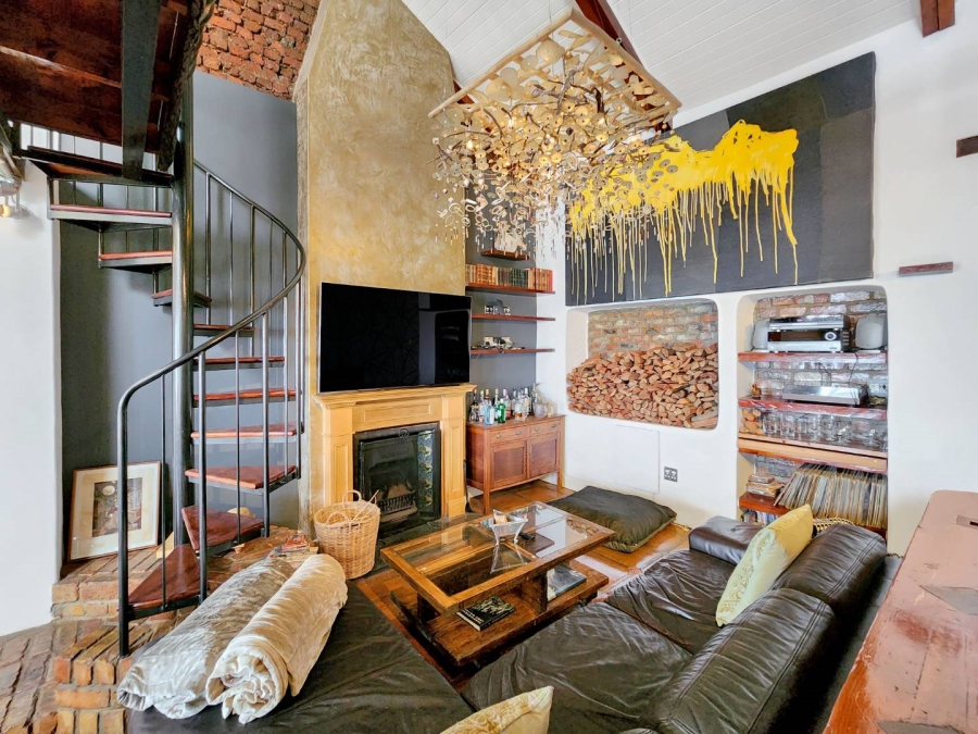 2 Bedroom Property for Sale in Sea Point Western Cape